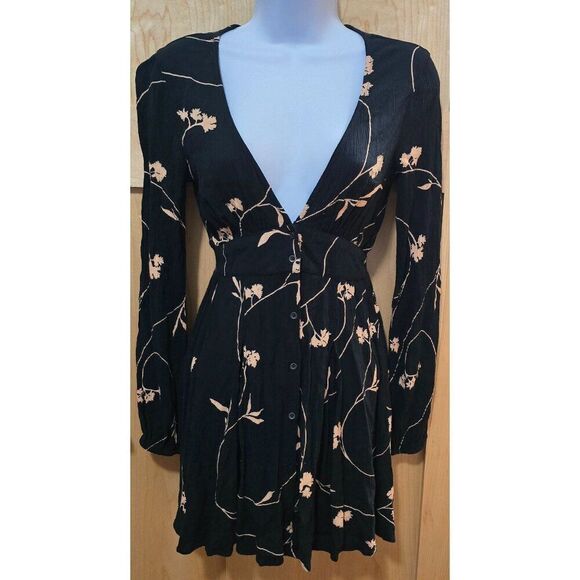 Billabong Womens XS Black Floral Long Sleeve Button-Up Dress - Picture 1 of 6